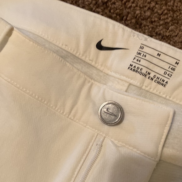NIKE WOMEN’S GOLF PANTS. WHITE. NWT. HAS STRETCH. 5 POCKETS. SIZE 10. CLASSY! - Picture 5 of 10